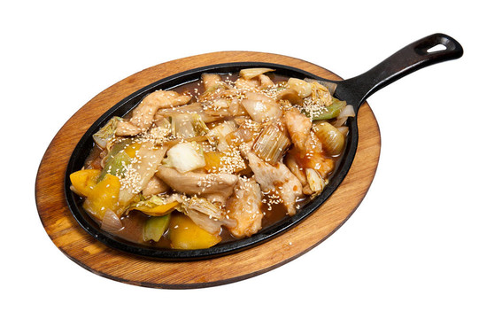 煎鍋上的蔬菜烤肉