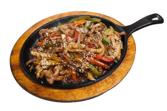 煎鍋上的蔬菜烤肉