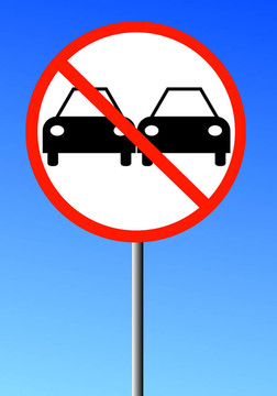 沒有通過兩輛車的路標(biāo)
