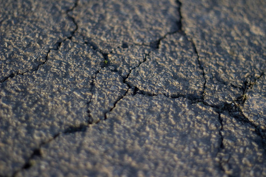 道路裂縫