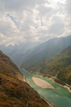 虎跳峽；云南；中國(guó)