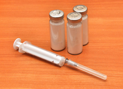醫(yī)藥瓶和注射器