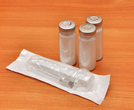 醫(yī)藥瓶和注射器