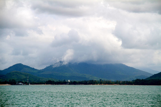 美麗的藍(lán)色海洋從斯米蘭群島泰國(guó)；亞洲
