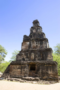 Satmahal Prasada；波隆納魯瓦；斯里蘭卡