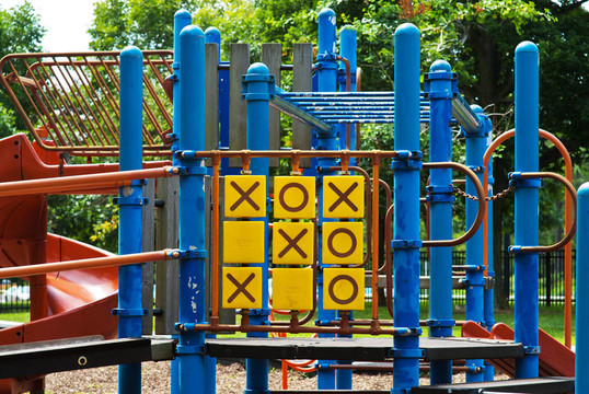 操場上Tic Tac Toe