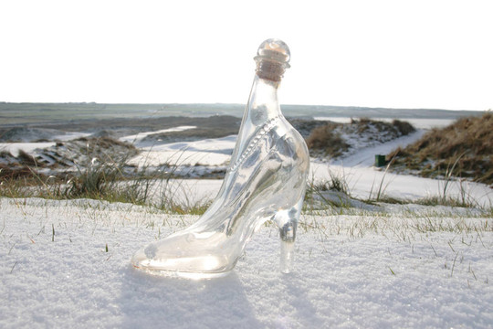 白雪高爾夫球場(chǎng)水晶玻璃拖鞋