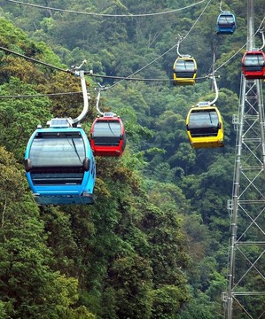 山上的纜車小木屋