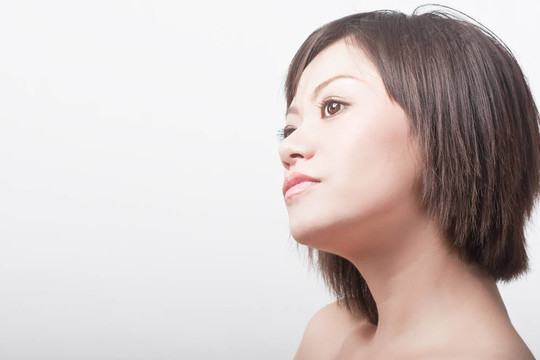 美麗的女孩健康的皮膚
