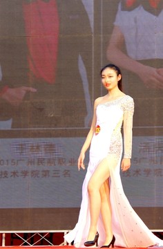 女模特