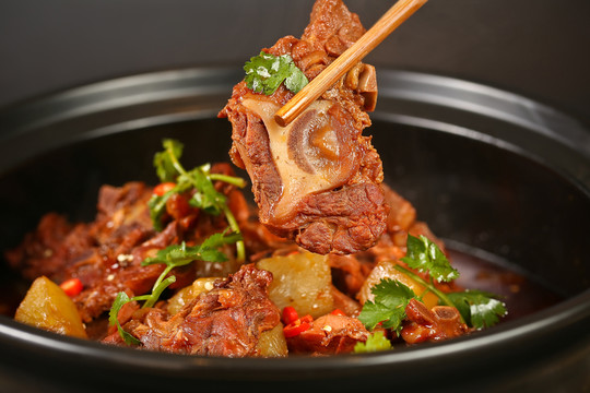 燉牛肉