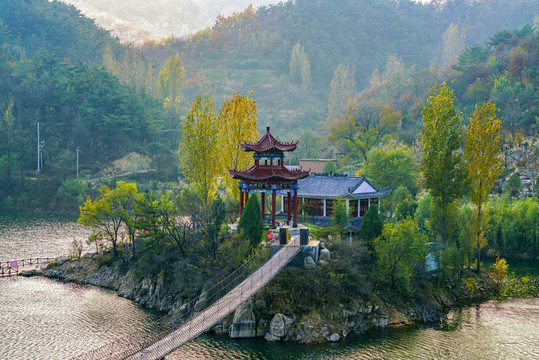 山水云水瑤秋景