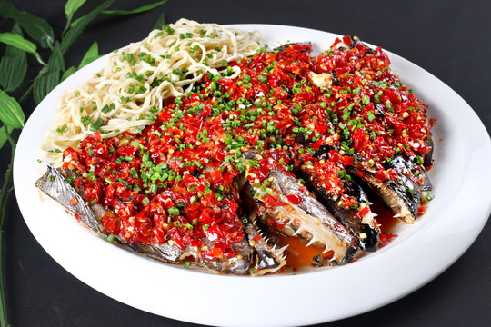 剁椒蒸鰈魚頭