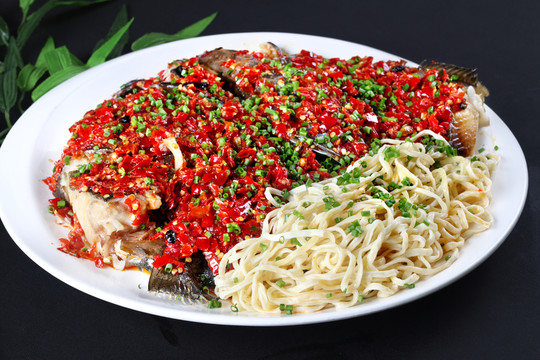 剁椒蒸鰈魚頭