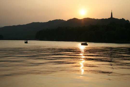 西湖夕照
