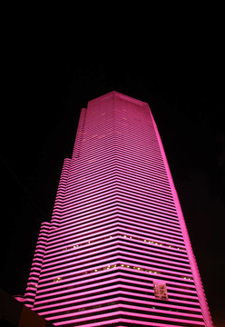 邁阿密天空刮刀在夜間