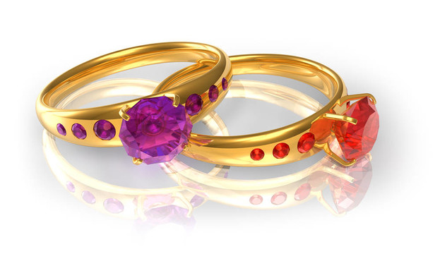 黃金結(jié)婚戒指與珠寶
