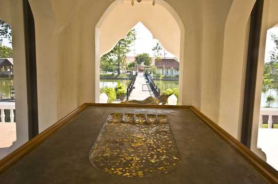 WAT TRA Thang攀