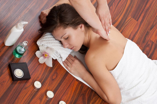 女人在SPA