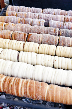 特殊的捷克糕點叫trdelnik