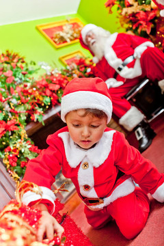 Little Santa與禮物
