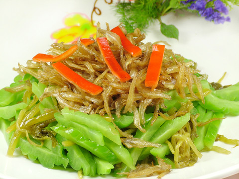 銀魚炒涼瓜