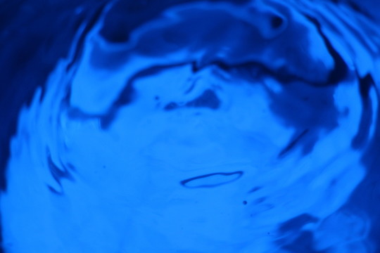 水
