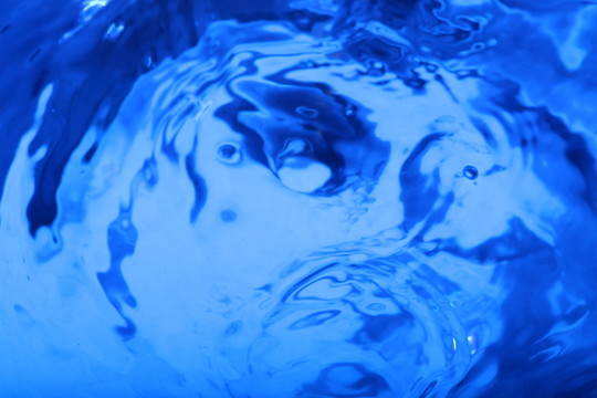 水