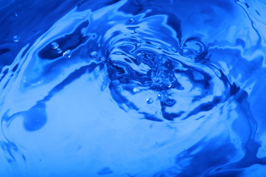 水
