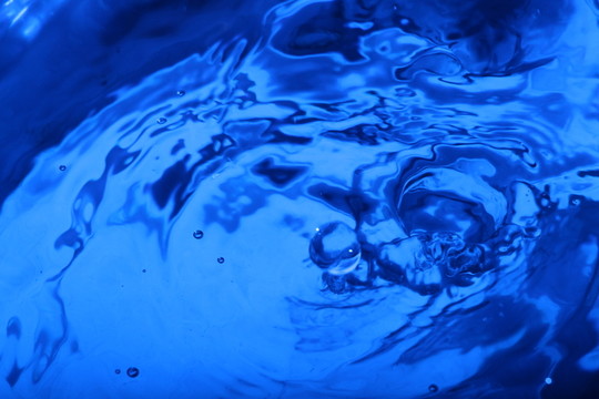 水