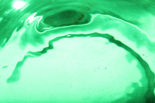 水