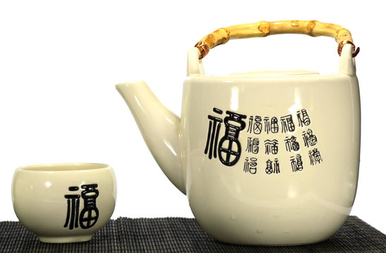 日本茶壺和茶杯