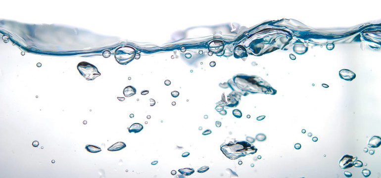 水
