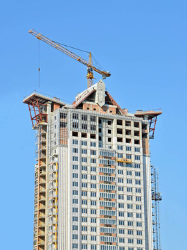 建筑起重機和建筑在藍天建設