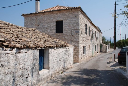 katomeri街；Meganissi