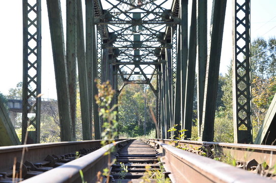封閉鐵路橋