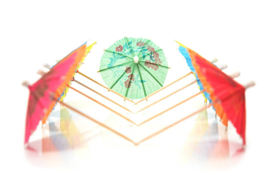 連續(xù)的雞尾酒傘