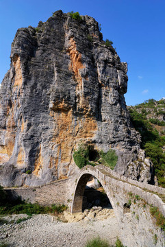 在品都斯山脈Zagoria石橋