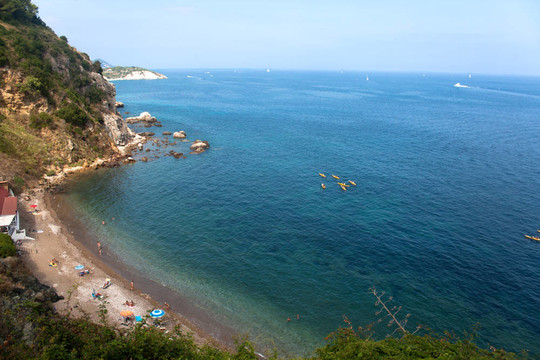 在Portoferraio的海面上；厄爾巴島
