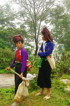 Khang White族婦女