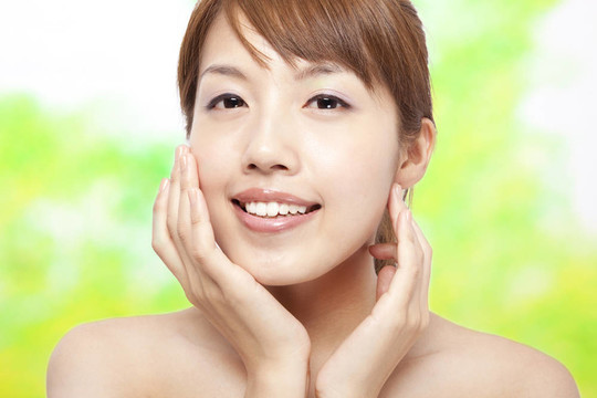 美女臉用護(hù)膚概念