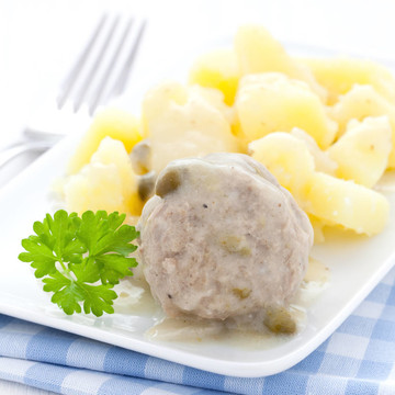 肉丸和土豆
