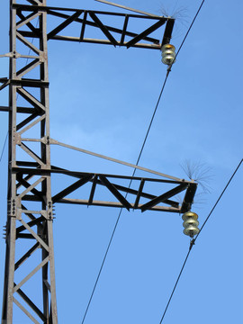 電力線pylone；能量