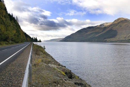 Loch Lochy；蘇格蘭；秋觀