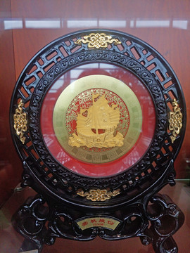 中式雕花 實(shí)木描金