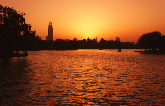 大明湖夕陽 濟(jì)南