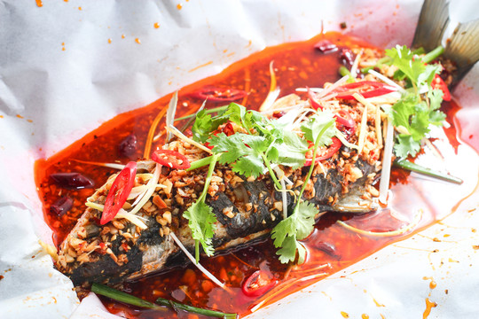 紙包魚(yú)