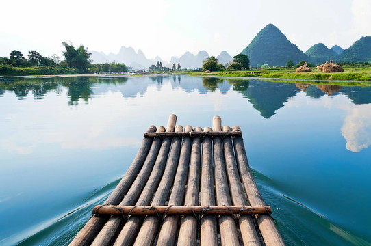 漓江竹漂流
