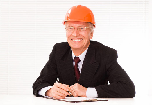 頭盔里的老建筑者