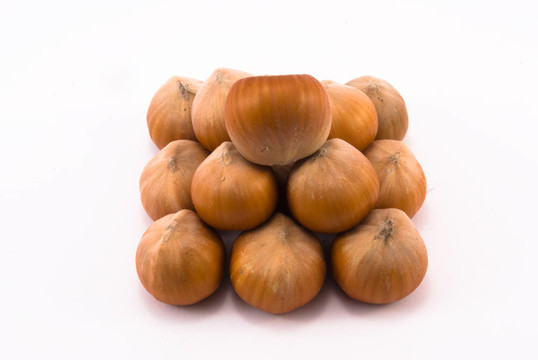 金字塔榛子
